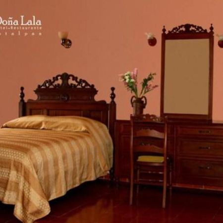 Hotel Posada Dona Lala ตลาโคตาลปัน ภายนอก รูปภาพ