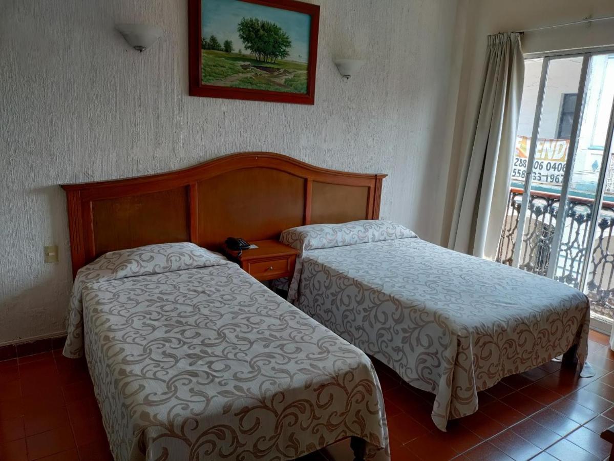 Hotel Posada Dona Lala ตลาโคตาลปัน ภายนอก รูปภาพ