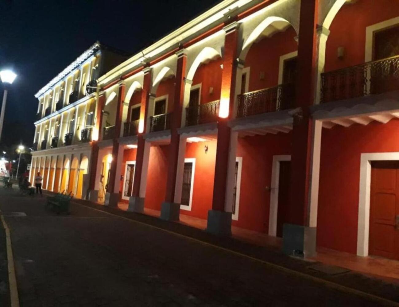 Hotel Posada Dona Lala ตลาโคตาลปัน ภายนอก รูปภาพ