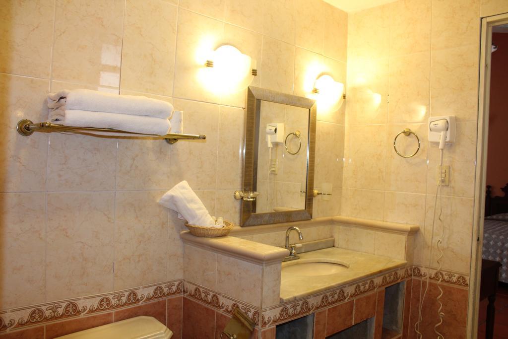 Hotel Posada Dona Lala ตลาโคตาลปัน ภายนอก รูปภาพ