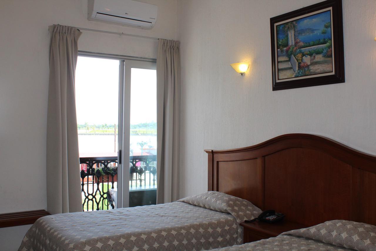 Hotel Posada Dona Lala ตลาโคตาลปัน ภายนอก รูปภาพ
